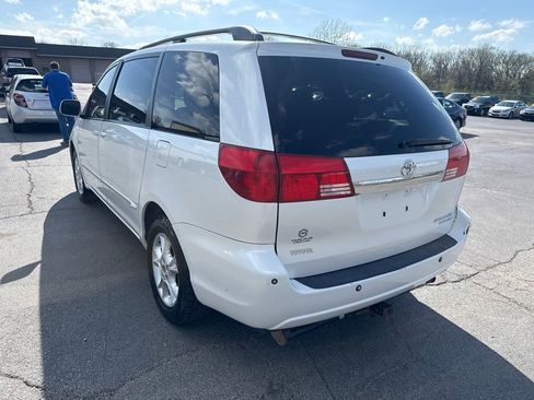 Used 2004 Toyota Sienna XLE image 8