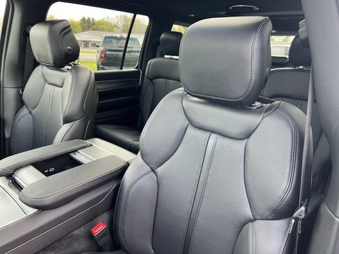 New 2026 Jeep Grand Wagoneer Limited w/ Premium Group II AWD/4WD image 15