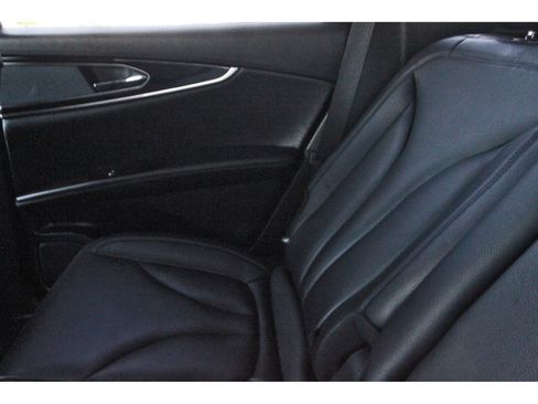 Used 2023 Lincoln Nautilus AWD image 14