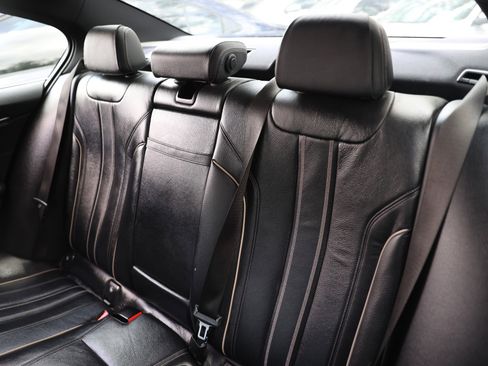 Used 2018 BMW 530i w/ Premium Package RWD image 12