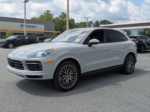 Used 2022 Porsche Cayenne AWD/4WD image 7
