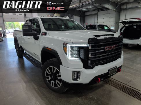Used 2023 GMC Sierra 2500 AT4 w/ AT4 Preferred Package AWD/4WD image 1