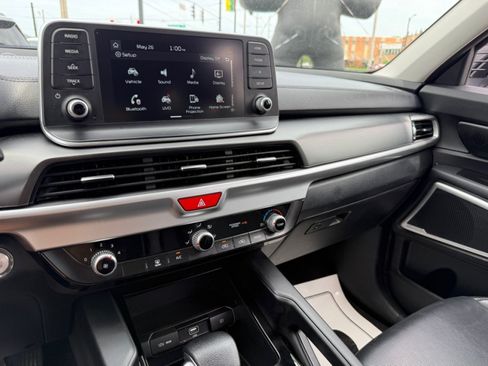 Used 2021 Kia Telluride LX FWD image 11