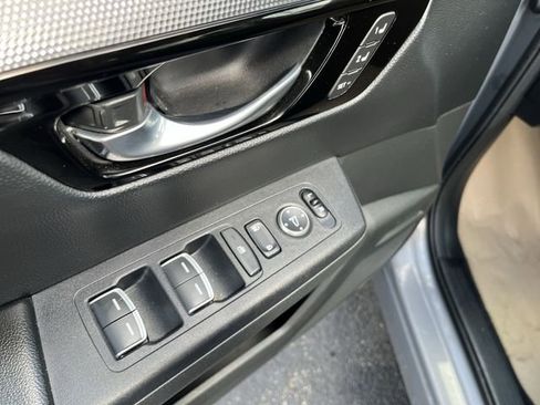 Used 2025 Honda CR-V EX-L image 17