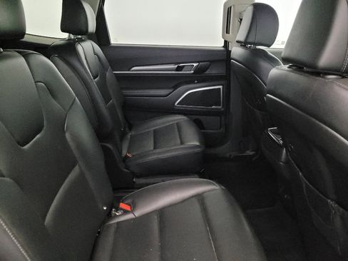 Used 2022 Kia Telluride S AWD/4WD image 19
