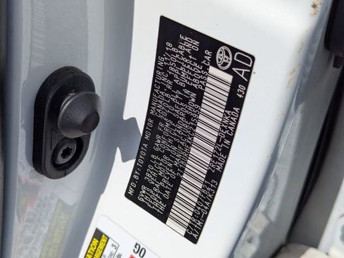 Used 2019 Toyota Corolla LE image 34