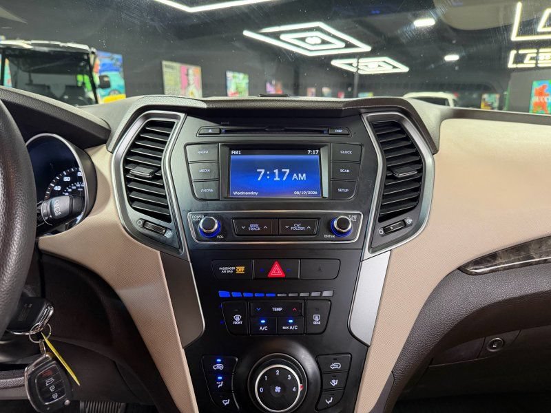 Used 2017 Hyundai Santa Fe Sport FWD image 14