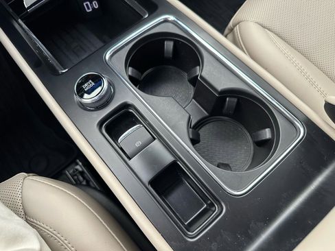 Used 2025 Lincoln Corsair FWD w/ Equipment Group 101A image 32