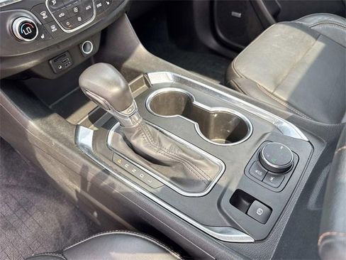 Used 2021 Chevrolet Traverse LT w/ LT Premium Package image 25