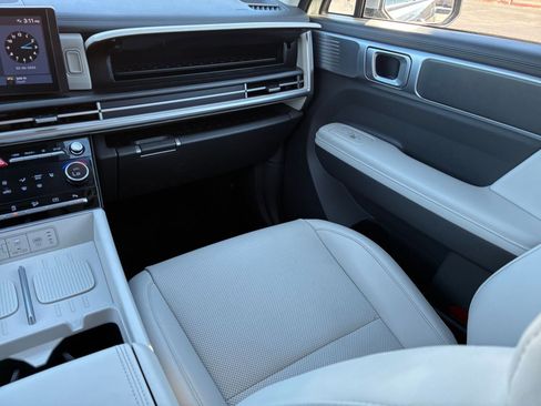 Used 2025 Hyundai Santa Fe SEL image 39