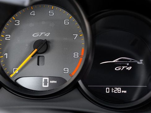 Used 2016 Porsche Cayman GT4 image 12