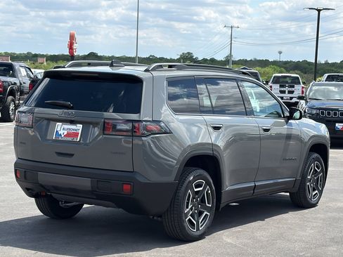 New 2026 Jeep Cherokee Laredo AWD/4WD image 5