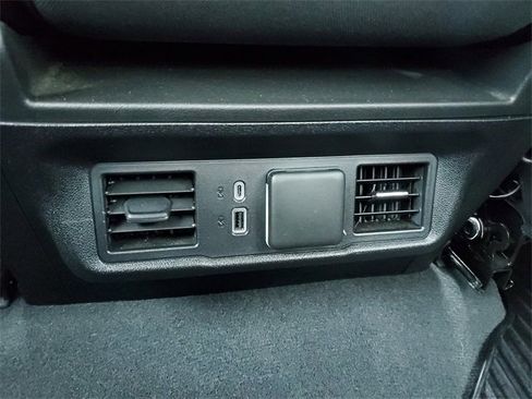 Used 2025 GMC Sierra 1500 Elevation image 14