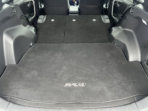 Used 2024 Toyota RAV4 SE image 20