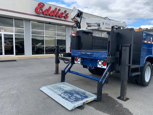 Used 2014 Ford F550 4x4 Regular Cab Super Duty image 33