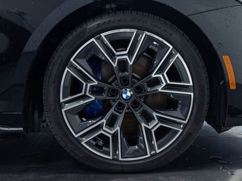 Used 2026 BMW i5 eDrive40 w/ M Sport Package AWD/4WD image 27