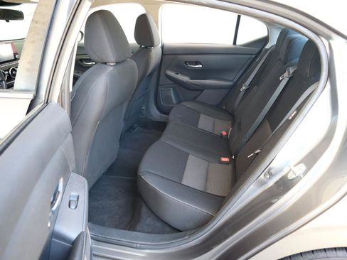 Used 2022 Nissan Sentra SV FWD image 21