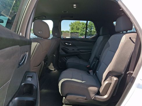 Used 2023 Chevrolet Traverse LT AWD/4WD image 12