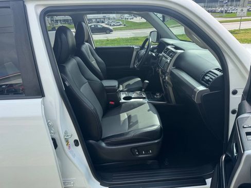 Used 2016 Toyota 4Runner SR5 Premium AWD/4WD image 15