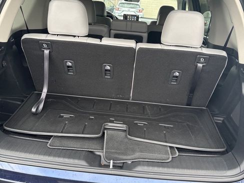 Used 2025 Honda Pilot EX-L image 5