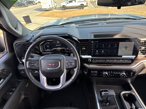 Used 2022 GMC Sierra 1500 Elevation w/ Elevation Premium Package image 16