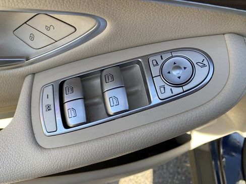 Used 2022 Mercedes-Benz GLC 300 image 19
