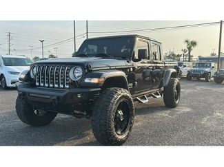 Used 2021 Jeep Gladiator Overland w/ Popular Equipment Package AWD/4WD video 1