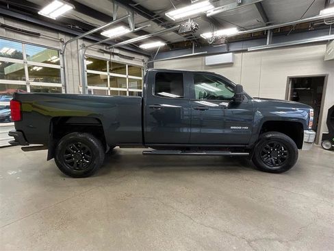 Used 2019 Chevrolet Silverado 2500 W/T image 6