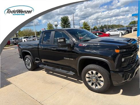 Used 2025 Chevrolet Silverado 2500 Custom w/ Custom Value Package AWD/4WD image 1