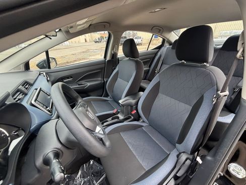 Used 2025 Nissan Versa SV image 36