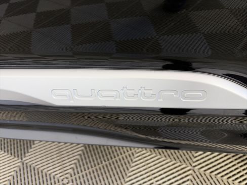 Certified 2025 Audi Q7 3.0T Premium Plus AWD/4WD image 19