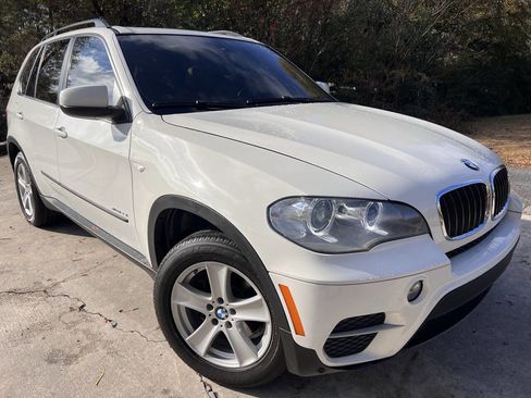 Used 2013 BMW X5 xDrive35i image 3