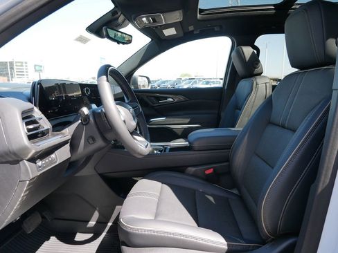 New 2026 Chevrolet Traverse High Country w/ LPO, Floor Liner Package AWD/4WD image 15