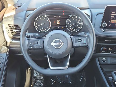 Used 2023 Nissan Rogue SV image 22