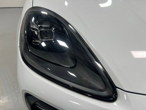 Used 2023 Porsche Cayenne image 10