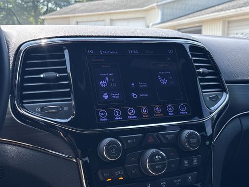 Used 2019 Jeep Grand Cherokee Limited X AWD/4WD image 22
