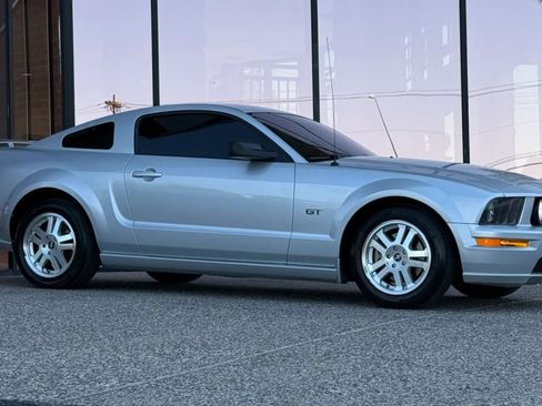 Used 2008 Ford Mustang GT Premium RWD image 16