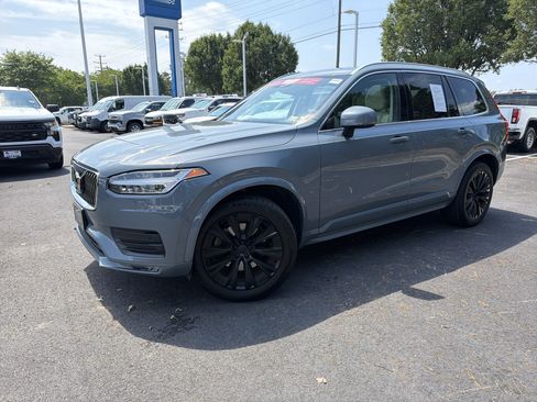 Used 2022 Volvo XC90 T6 Momentum w/ Advanced Package AWD/4WD image 5