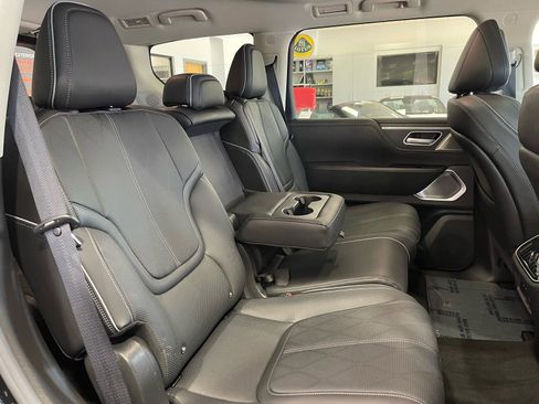 Used 2025 INFINITI QX80 Sensory w/ Exterior Package AWD/4WD image 46