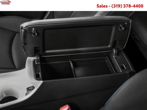 Certified 2018 Toyota Prius Four Touring image 18