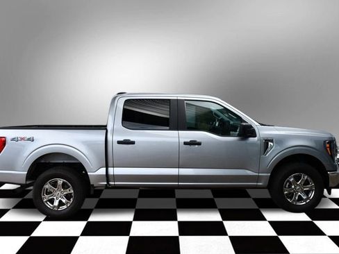 Used 2023 Ford F150 XLT image 12
