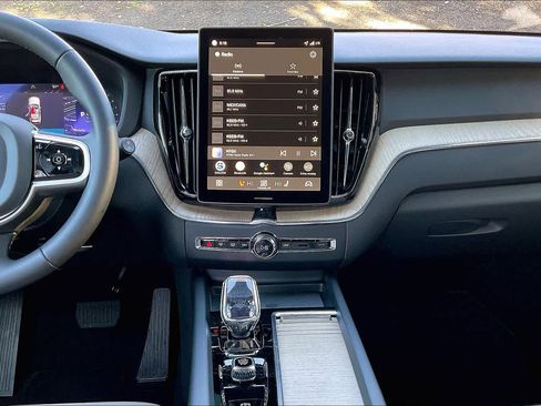 New 2026 Volvo XC60 B5 Plus w/ Protection Package Premier image 9