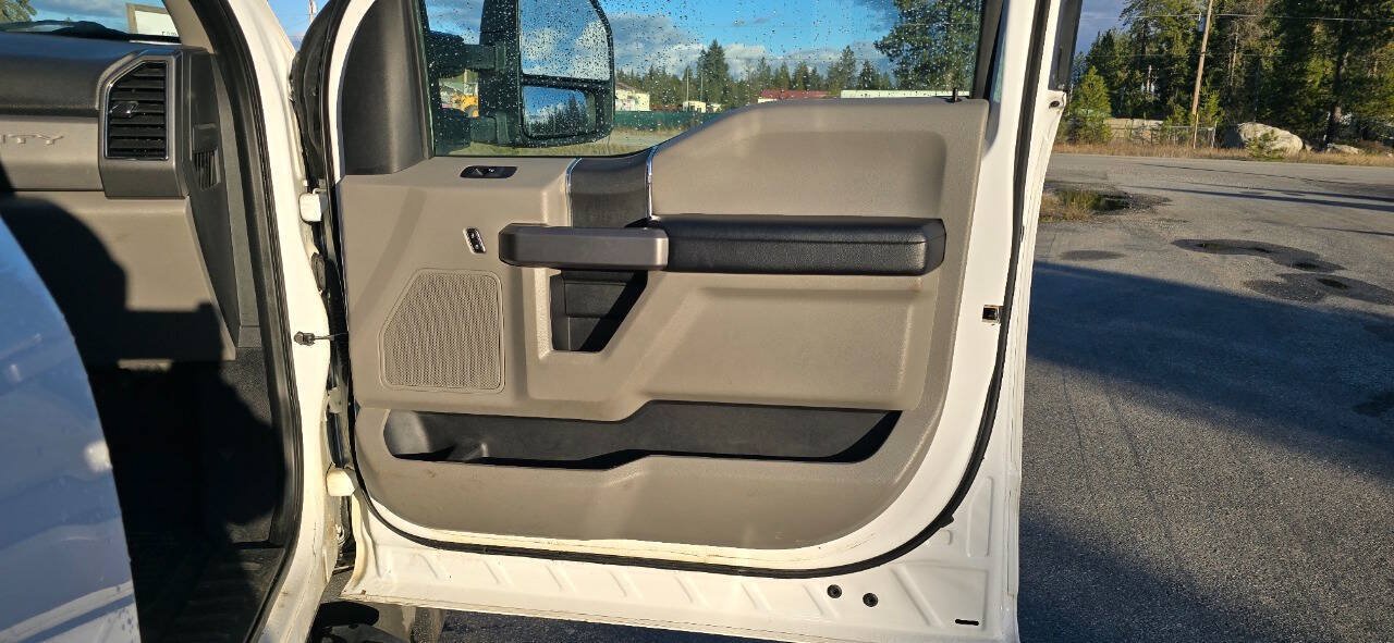 Used 2020 Ford F550 4x4 Crew Cab Super Duty image 22