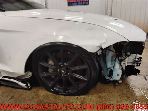 Used 2018 Ford Mustang Coupe w/ Ecoboost Performance Package RWD image 12