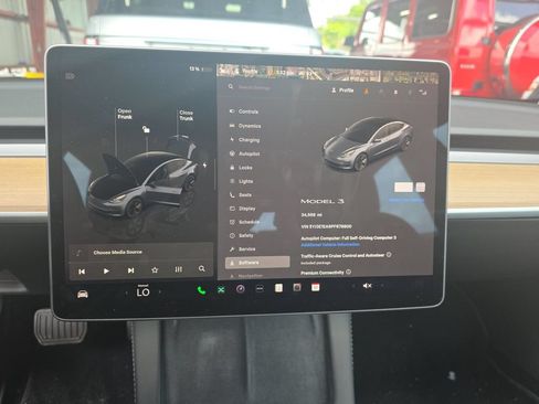 Used 2023 Tesla Model 3 Standard Range RWD image 2