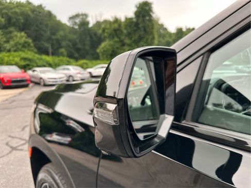 Certified 2023 Cadillac Escalade Sport Platinum w/ LPO, Floor Liner Package AWD/4WD image 26