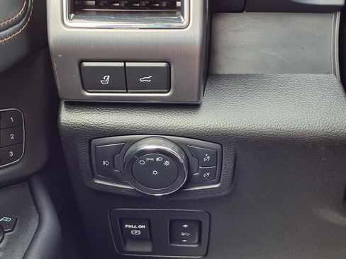 Used 2020 Ford Expedition Platinum image 22