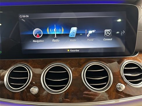 Used 2020 Mercedes-Benz E 350 4MATIC Sedan image 18