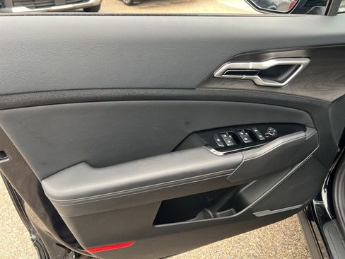 Used 2024 Kia Sportage X-Line AWD/4WD image 7