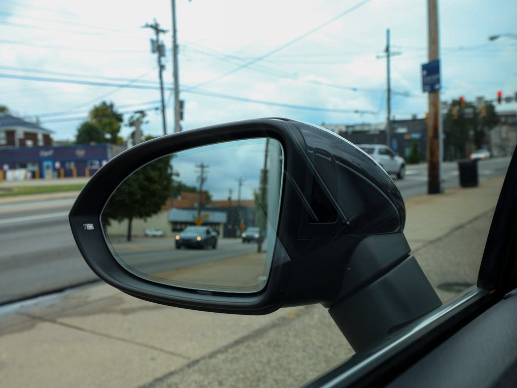 Used 2021 Volkswagen Arteon SE FWD image 25